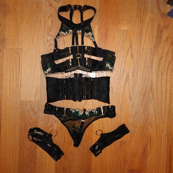 Bordelle Wilde Ouvert Collar Bra Belt Thong Garter SET SS XS green black gold - Picture 8 of 14